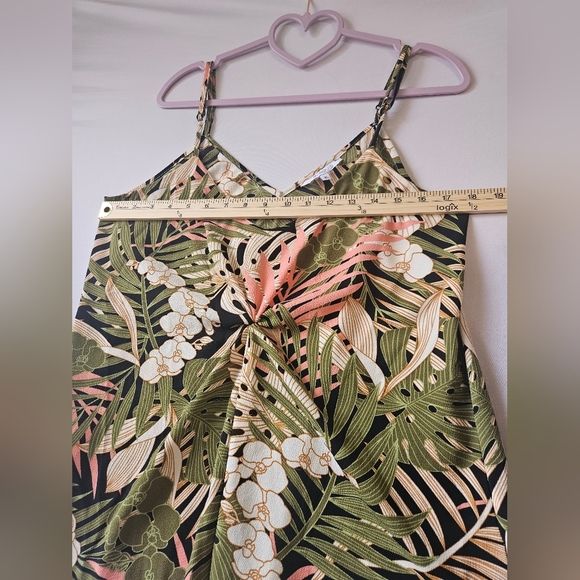 Marquis - Women's Size XL Green and Pink Fitted Camisole - Picture 2 of 6